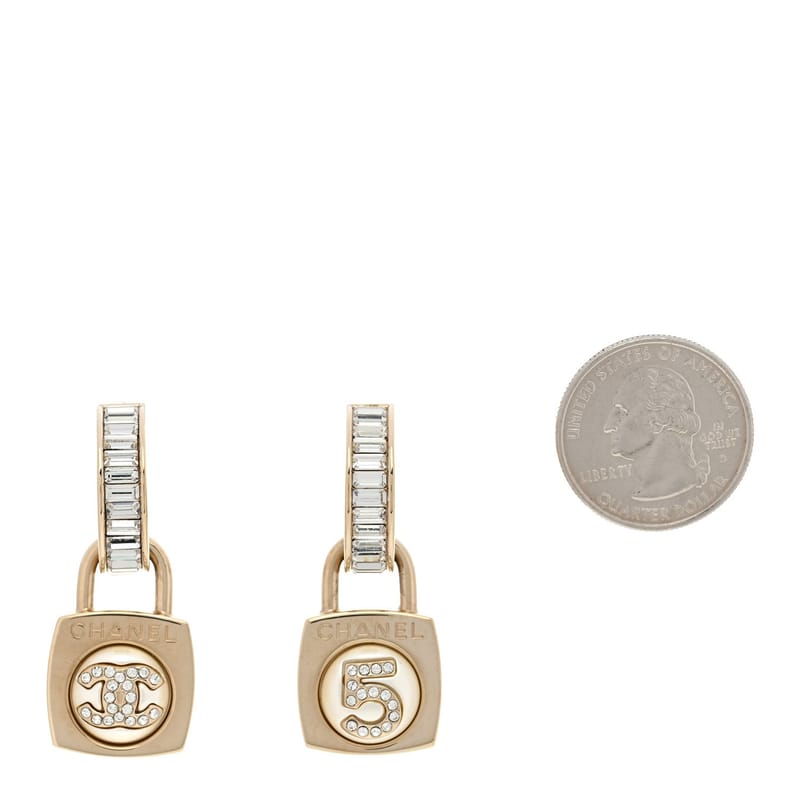 перлина Crystal Baguette No 5 Lock Drop сережки золото Pearly білий