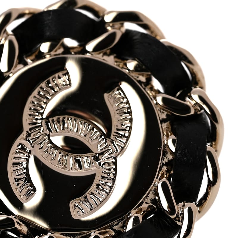 Crystal Lambskin ланцюг CC Stud сережки чорний золото